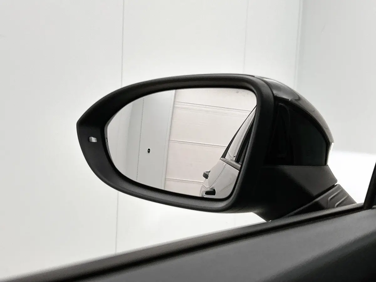 1.5 eHybrid GTE 272 PK| Origineel Nederlands | 1e Eigenaar | Navigatie | Achteruitrijcamera | Stoelverwarming | Stuurwielverwarming | Black Style