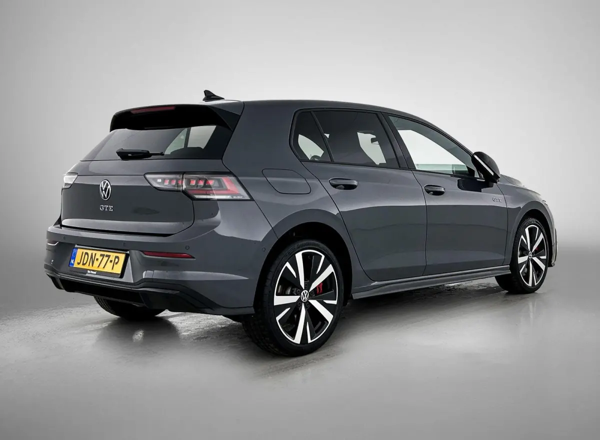 1.5 eHybrid GTE 272 PK| Origineel Nederlands | 1e Eigenaar | Navigatie | Achteruitrijcamera | Stoelverwarming | Stuurwielverwarming | Black Style