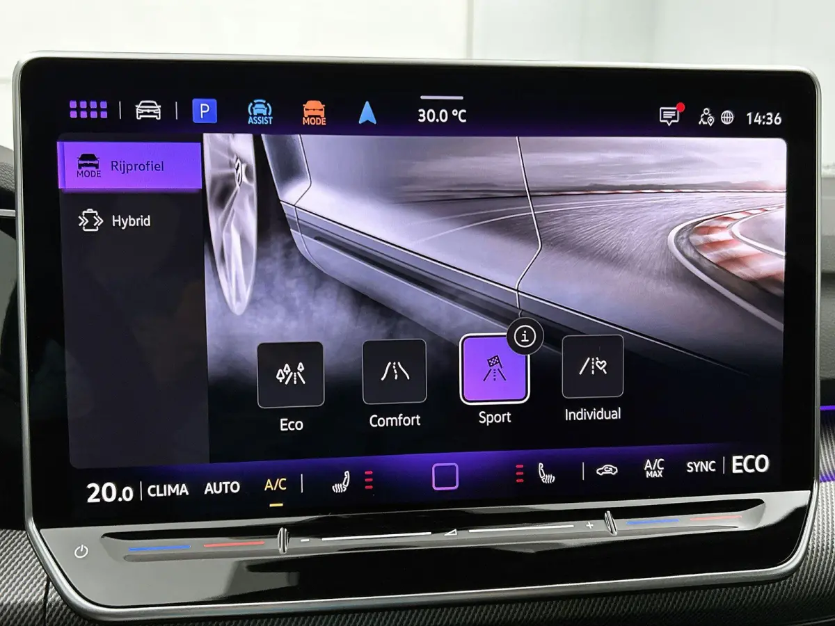 1.5 eHybrid GTE 272 PK| Origineel Nederlands | 1e Eigenaar | Navigatie | Achteruitrijcamera | Stoelverwarming | Stuurwielverwarming | Black Style