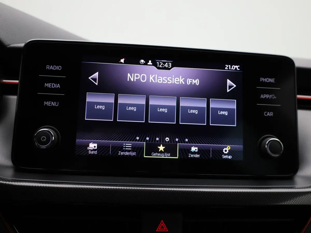 1.0 TSI Sport Business | CLIMATE CONTROL | CRUISE CONTROL | PARKEERSENSOREN | LMV |