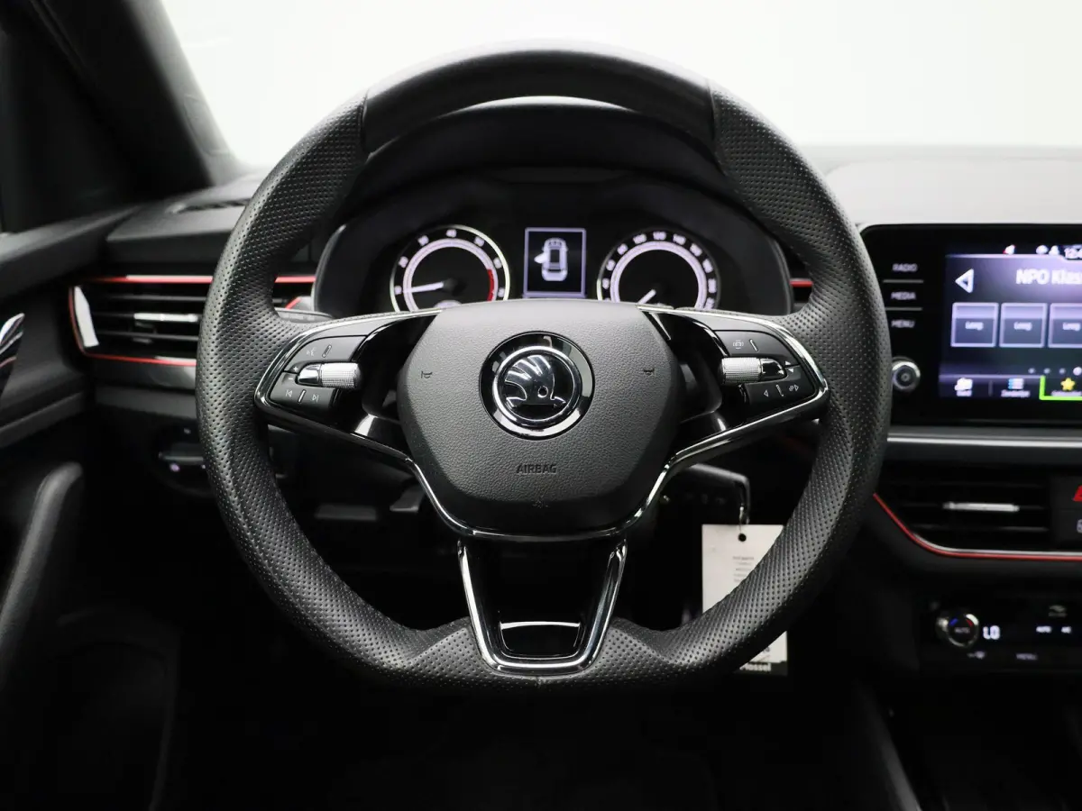 1.0 TSI Sport Business | CLIMATE CONTROL | CRUISE CONTROL | PARKEERSENSOREN | LMV |