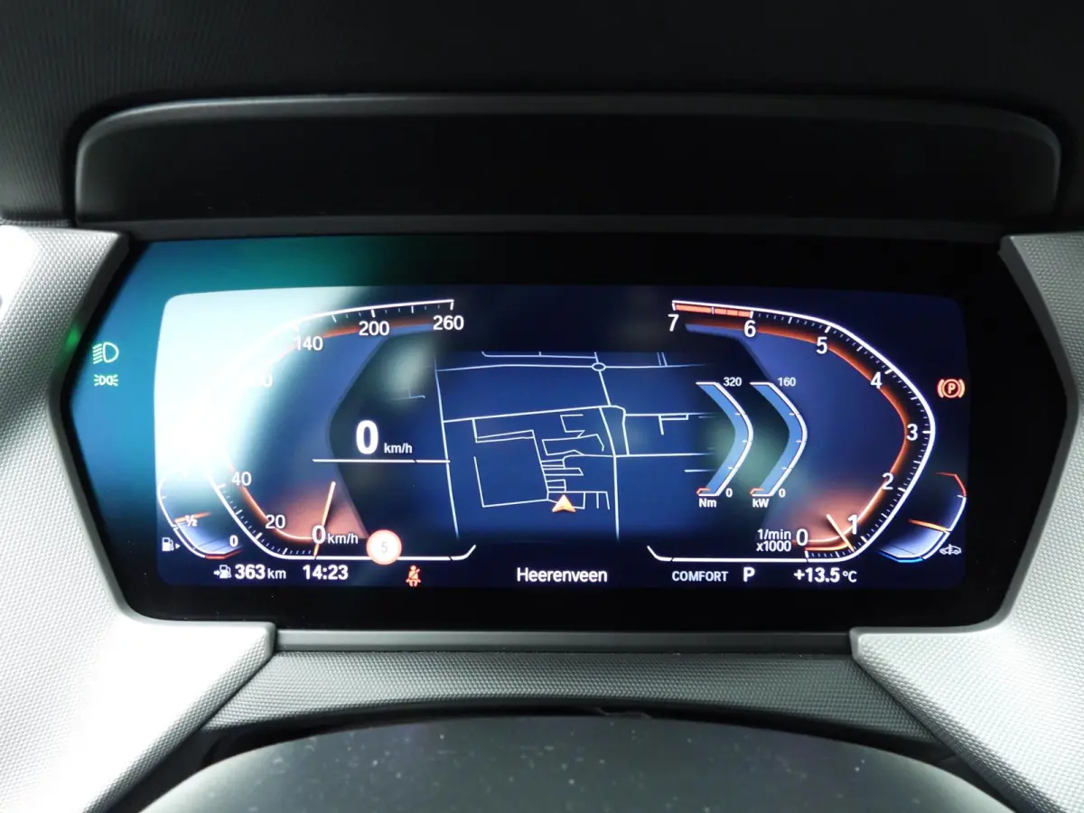 220i | LED | Navigatie | Sportstoelen | Clima | PDC | DAB | Alu 17 inch