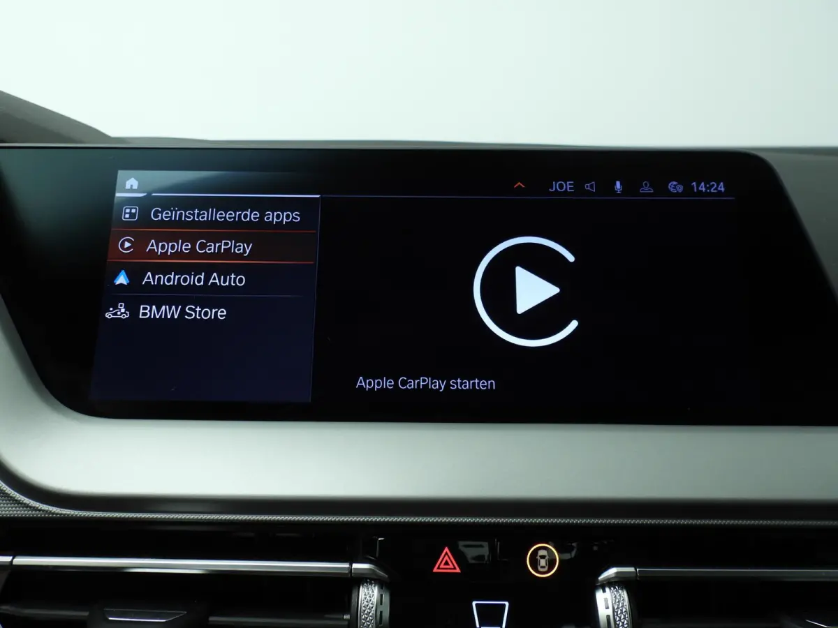 220i | LED | Navigatie | Sportstoelen | Clima | PDC | DAB | Alu 17 inch