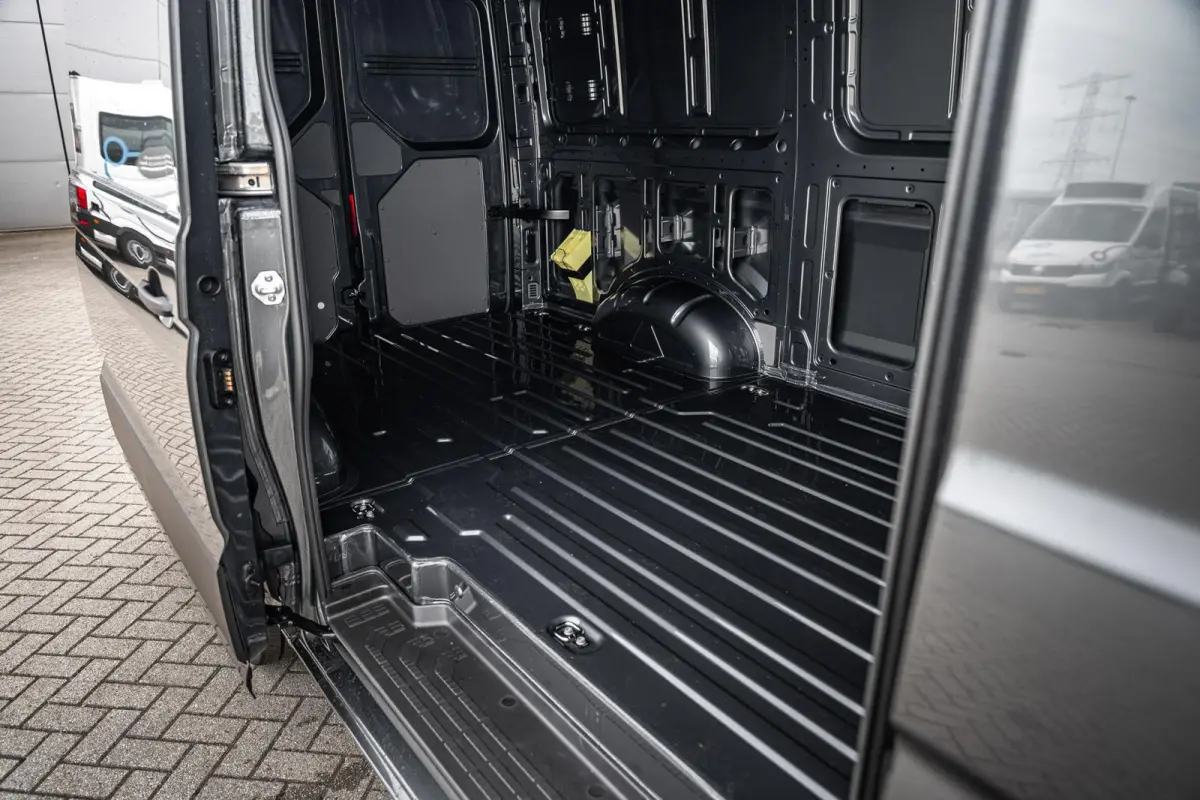 35 2.0 TDI 164pk L3H3 Exclusive EURO VI RWD | LED-Koplampen | Trekhaak | 3500KG Trekgewicht | Dodehoek Detectie | Adaptive Cruise Control