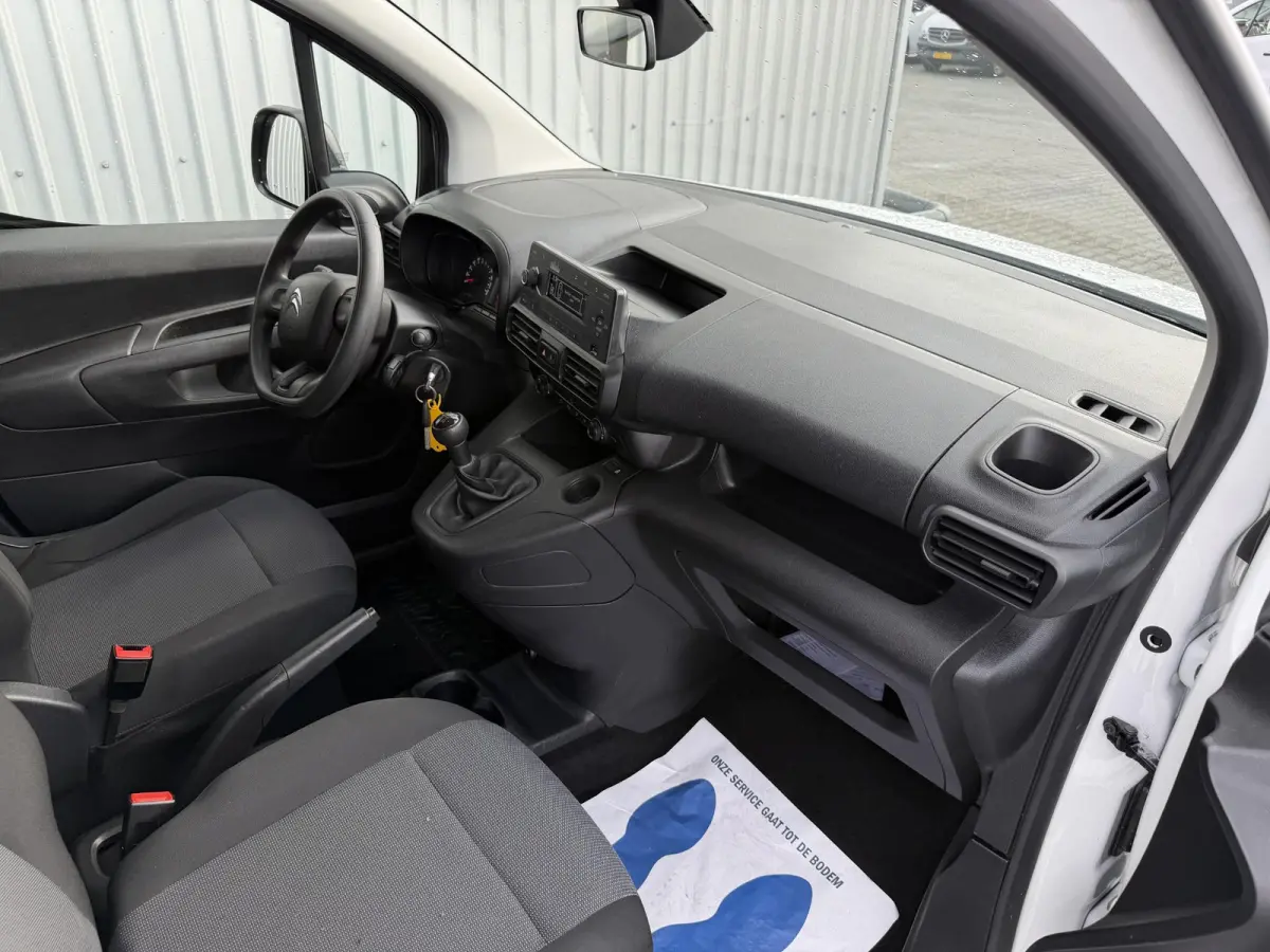 1.5 BlueHDI Control*A/C*TEL*SCHUIFDEUR*PDC*SIDEBAR