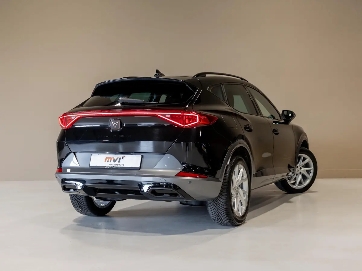 1.5 TSI Business Edition / 150pk / Achteruitrij camera / Stoel en stuur verwarming /