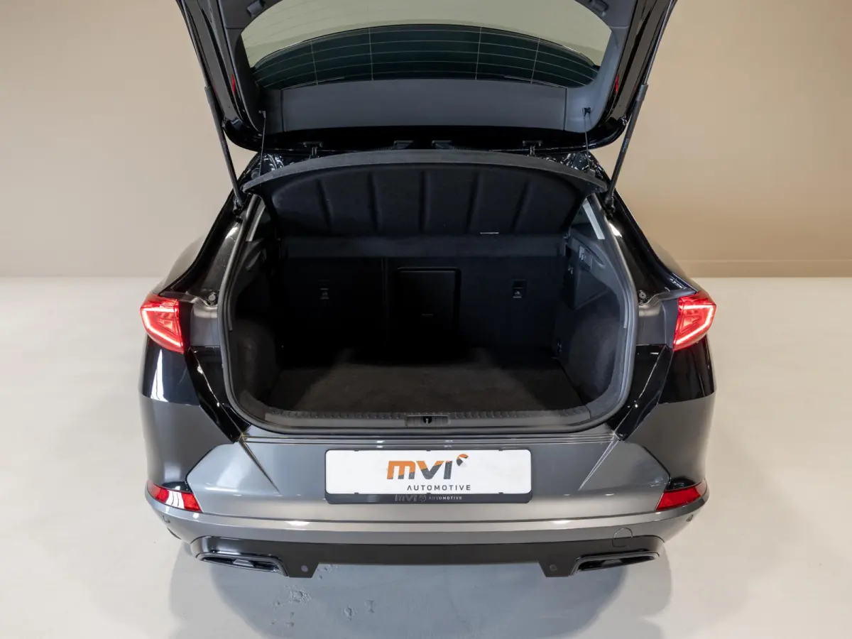 1.5 TSI Business Edition / 150pk / Achteruitrij camera / Stoel en stuur verwarming /