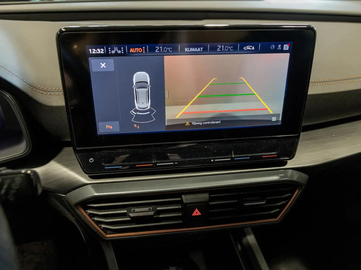 1.5 TSI Business Edition / 150pk / Achteruitrij camera / Stoel en stuur verwarming /