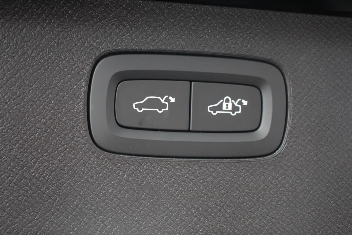 2.0 T8 455pk Recharge AWD Ultimate Dark Leder Panorama-schuifdak Navigatie Harman Kardon Electrisch bedienbare achterklep Camera Cruise control Apple Carplay/ Android Auto