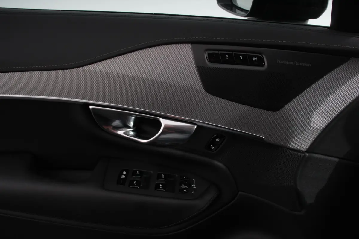 2.0 T8 455pk Recharge AWD Ultimate Dark Leder Panorama-schuifdak Navigatie Harman Kardon Electrisch bedienbare achterklep Camera Cruise control Apple Carplay/ Android Auto