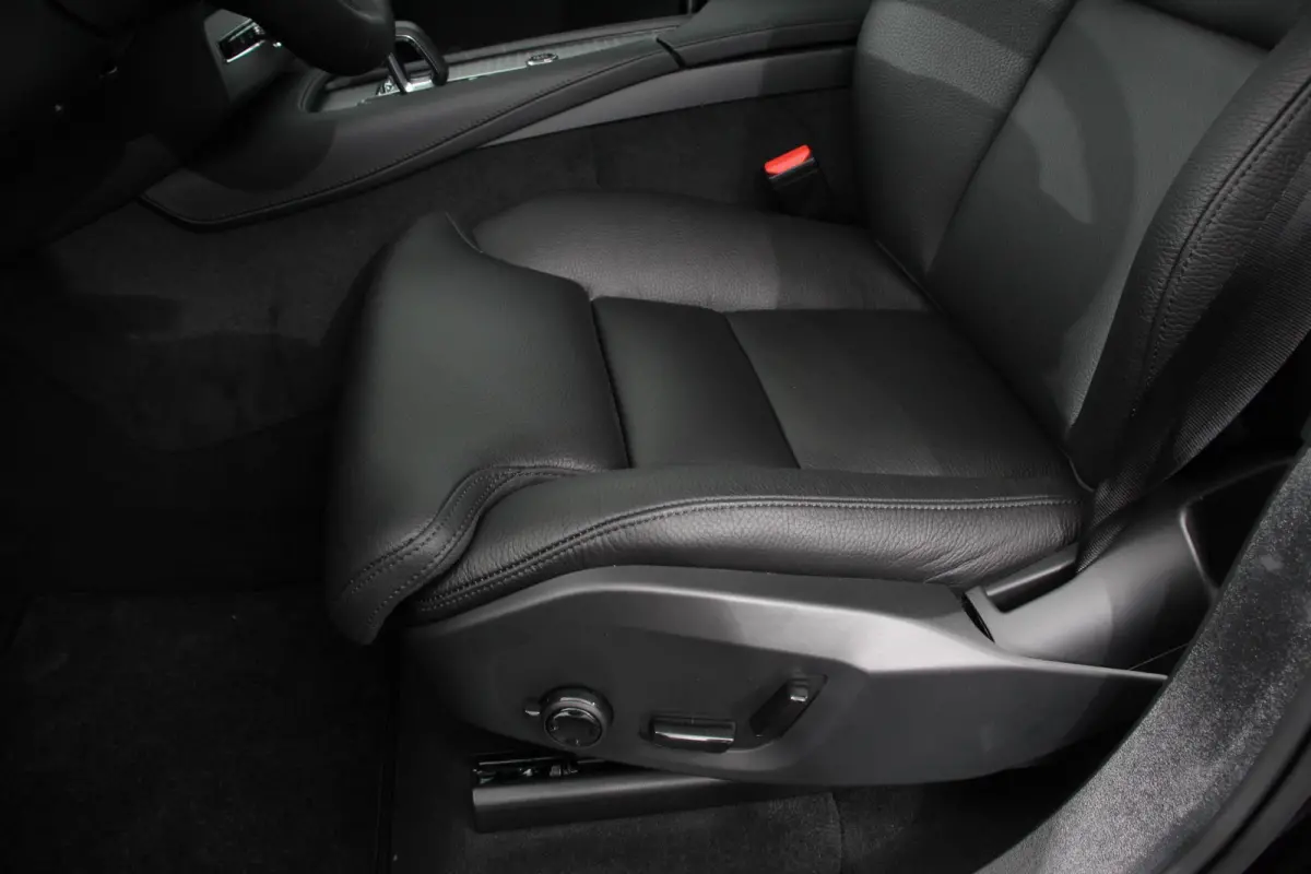 2.0 T8 455pk Recharge AWD Ultimate Dark Leder Panorama-schuifdak Navigatie Harman Kardon Electrisch bedienbare achterklep Camera Cruise control Apple Carplay/ Android Auto