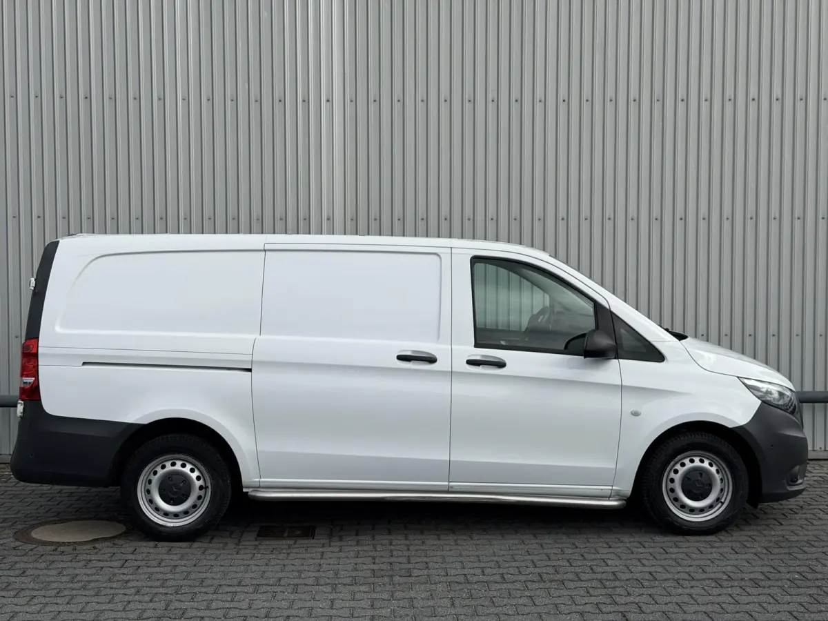 111 CDI Lang*NAVI*CAM*ECC*CRUISE*TEL*PDC*SIDEBARS*