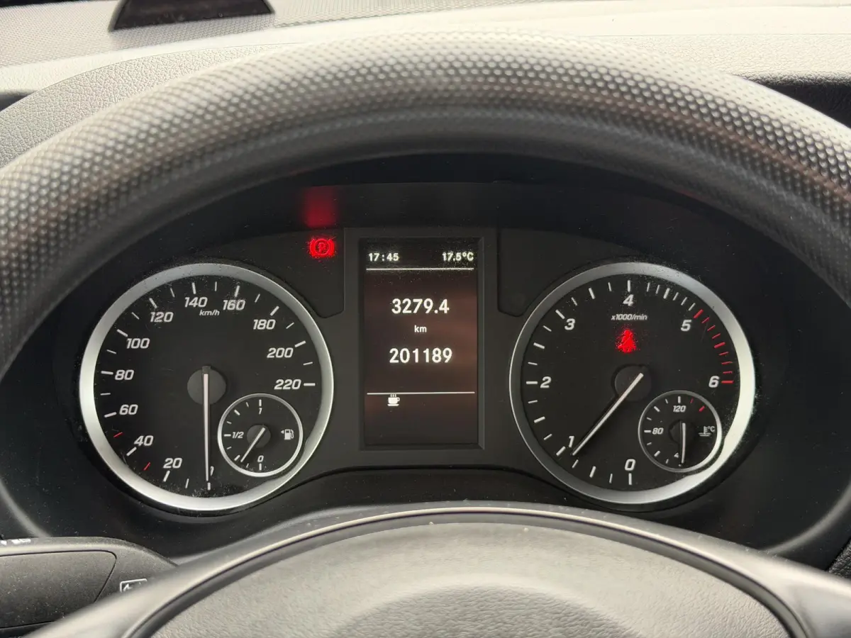 111 CDI Lang*NAVI*CAM*ECC*CRUISE*TEL*PDC*SIDEBARS*