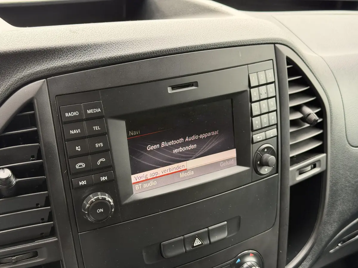 111 CDI Lang*NAVI*CAM*ECC*CRUISE*TEL*PDC*SIDEBARS*