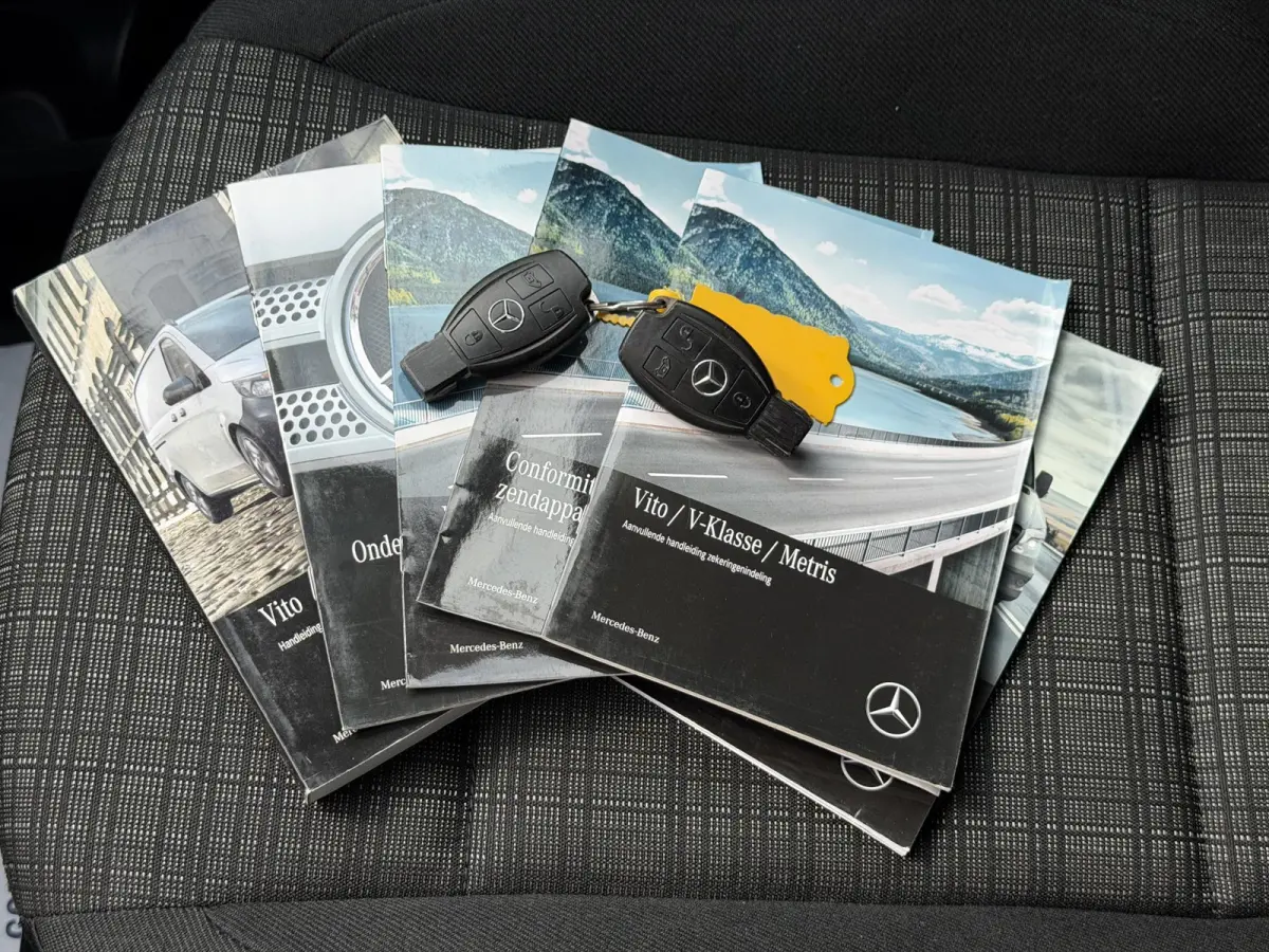 111 CDI Lang*NAVI*CAM*ECC*CRUISE*TEL*PDC*SIDEBARS*