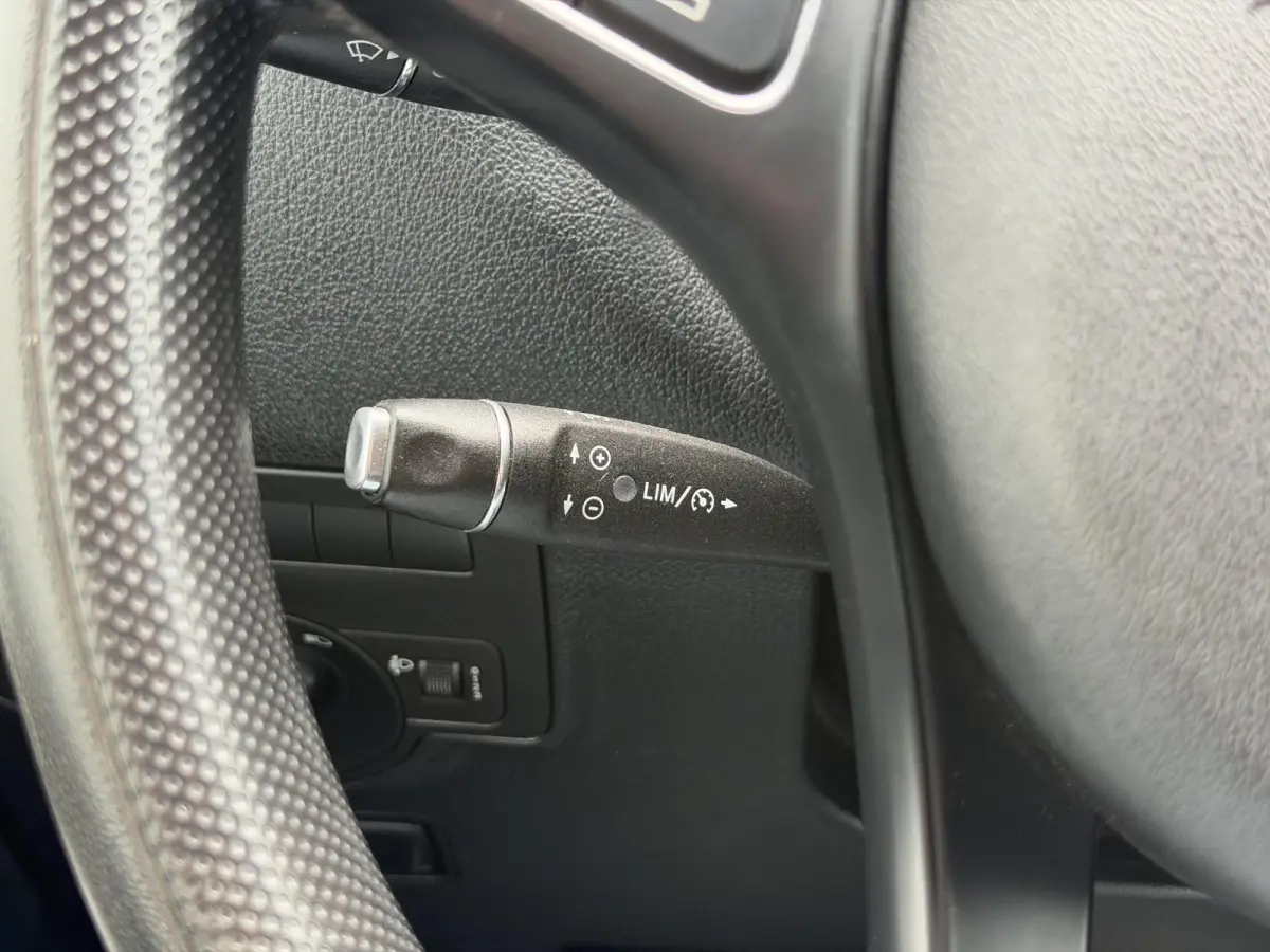 111 CDI Lang*NAVI*CAM*ECC*CRUISE*TEL*PDC*SIDEBARS*