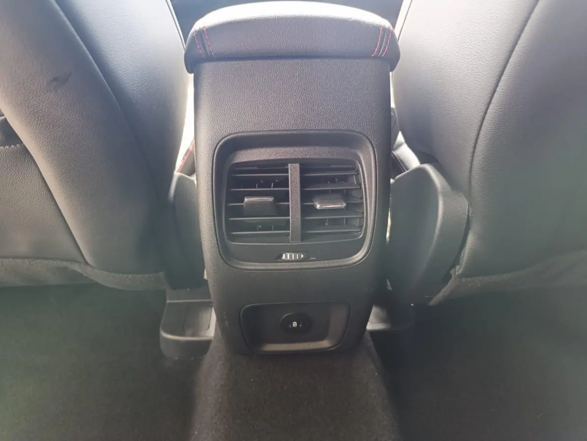 2.5 PHEV ST-Line X | Panoramadak | Adaptieve Cruise | Dodehoeksensoren | Camera | Elek. Achterklep | B&O audio | Dealeronderhouden