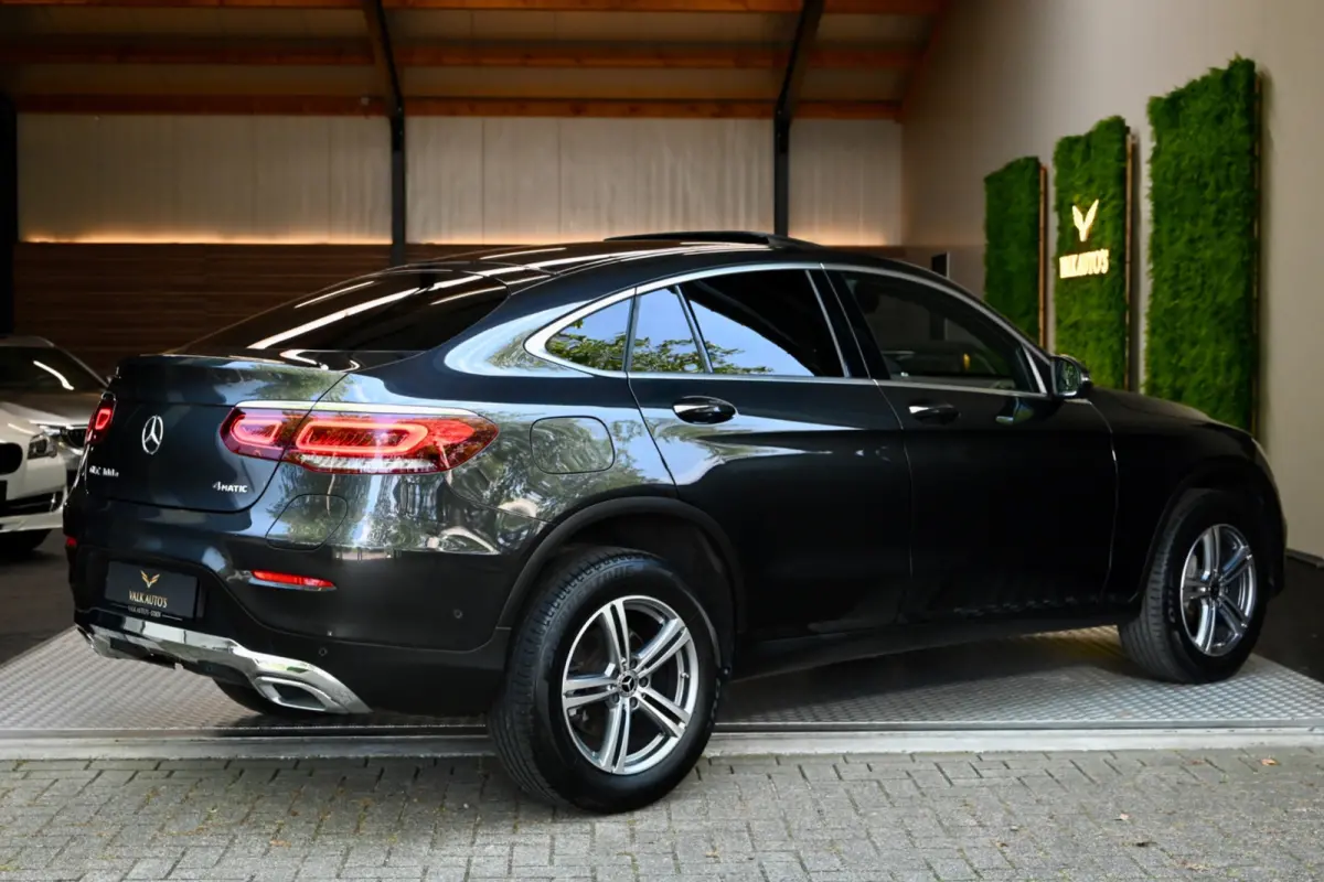 300e 4MATIC - Distronic+ - 360 Camera - Memory - El. Trekhaak - Keyless Entry - Leer -