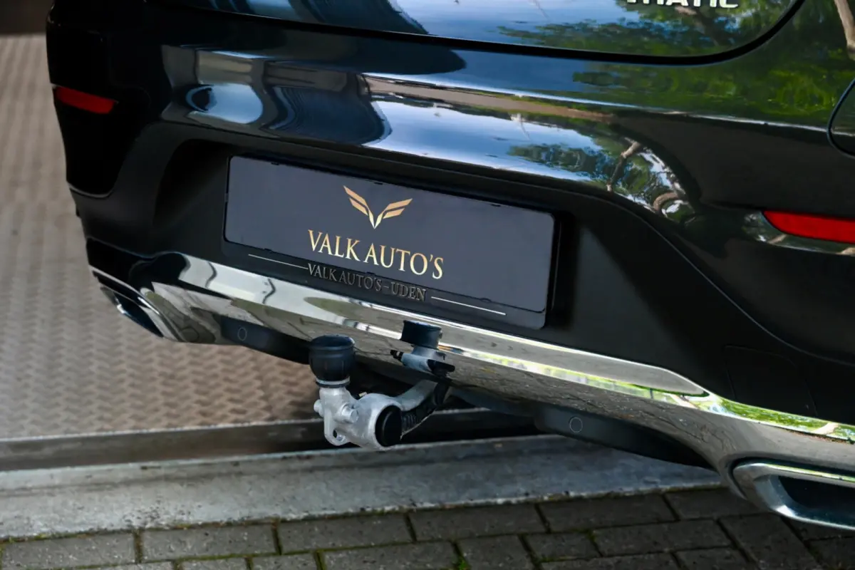 300e 4MATIC - Distronic+ - 360 Camera - Memory - El. Trekhaak - Keyless Entry - Leer -