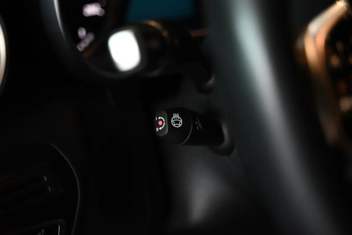 300e 4MATIC - Distronic+ - 360 Camera - Memory - El. Trekhaak - Keyless Entry - Leer -