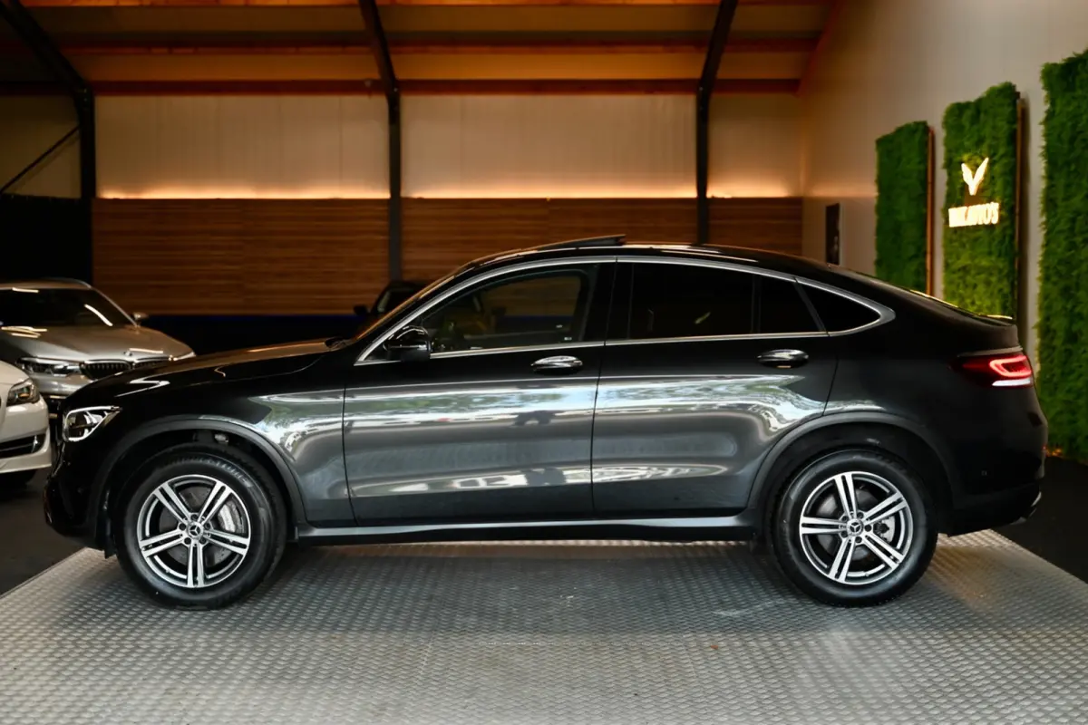300e 4MATIC - Distronic+ - 360 Camera - Memory - El. Trekhaak - Keyless Entry - Leer -