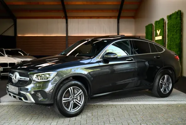 300e 4MATIC - Distronic+ - 360 Camera - Memory - El. Trekhaak - Keyless Entry - Leer -