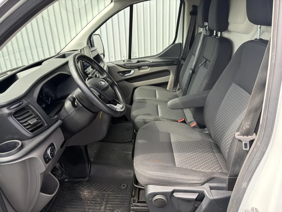 300 2.0 TDCI L2H1*MHEV*3-PERS.*A/C*HAAK*CRUISE*PDC