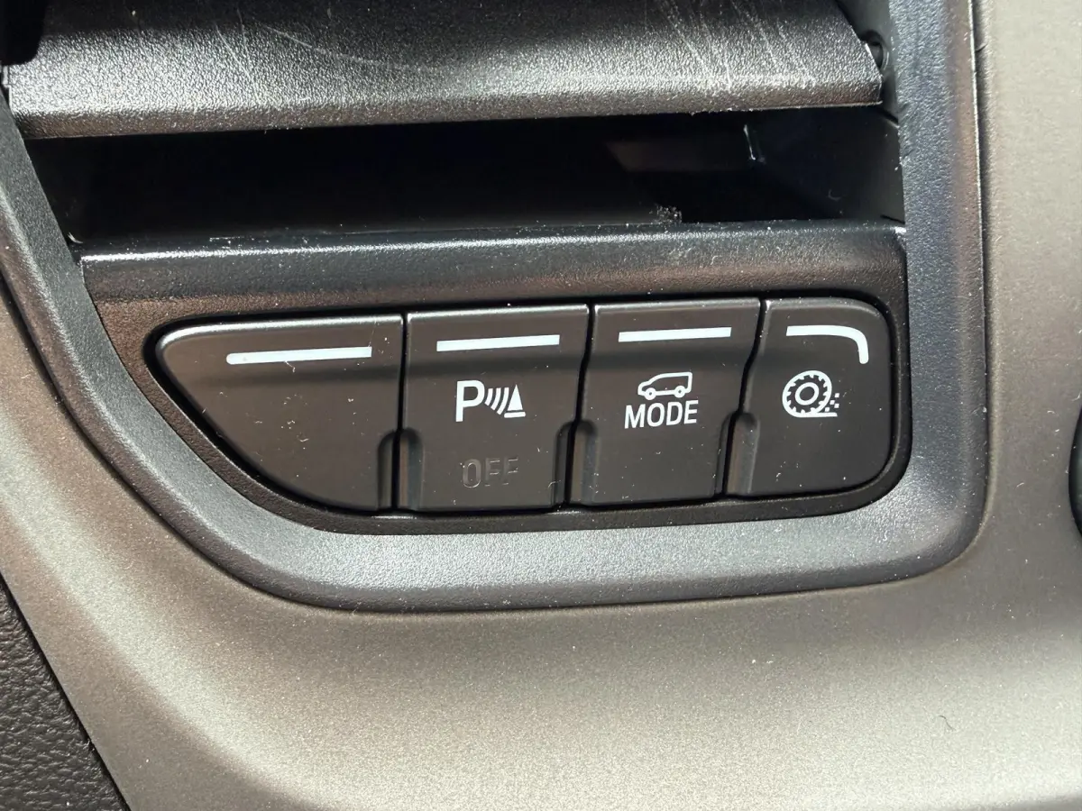 300 2.0 TDCI L2H1*MHEV*3-PERS.*A/C*HAAK*CRUISE*PDC