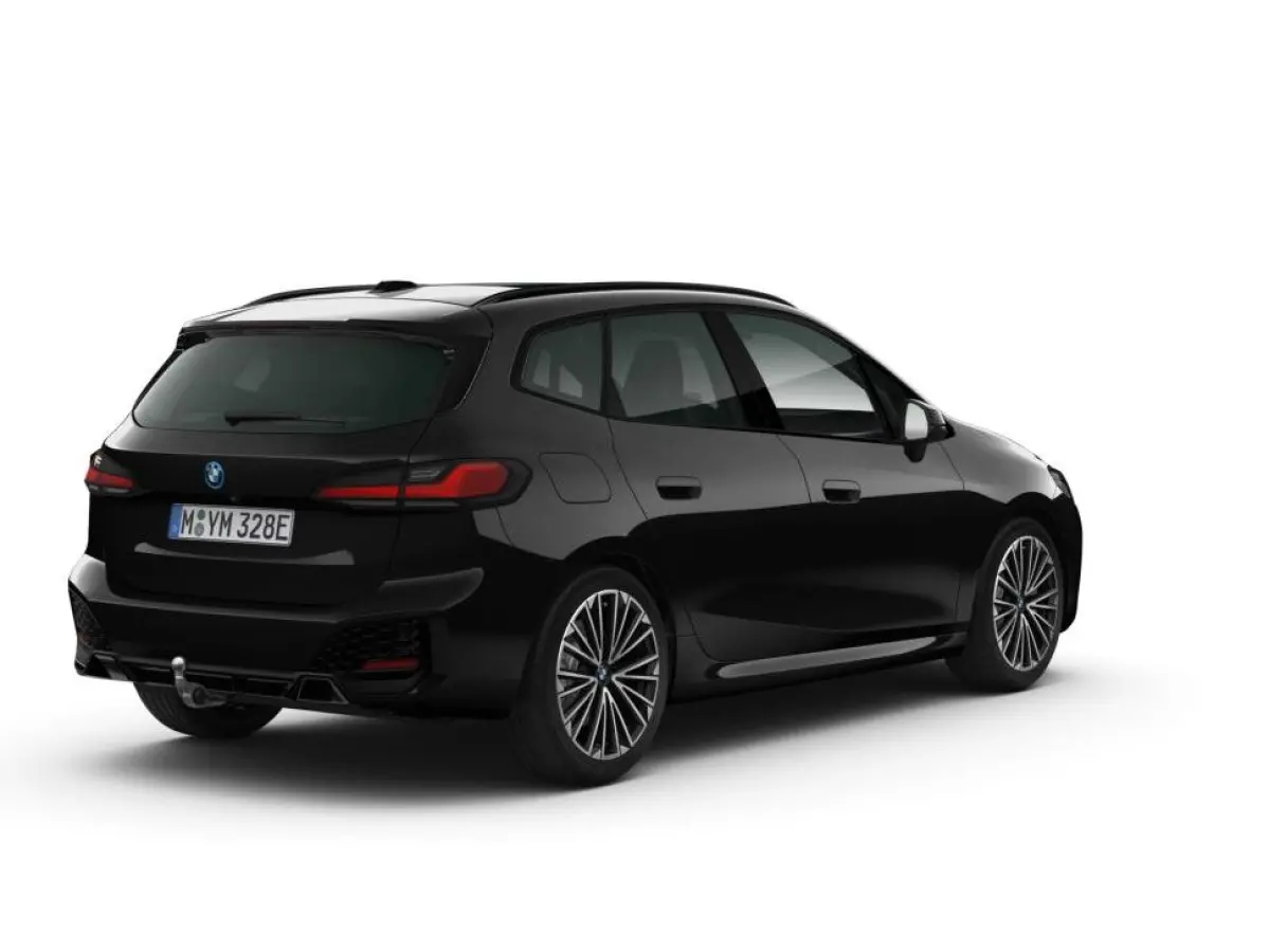 225e xDrive M Sportpakket | Travel Pack | Driver Assistant Plus | Stoelen Pakket | Trekhaak Pakket
