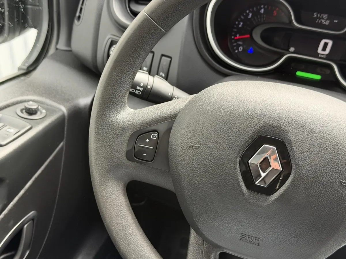 2.0 dCi 145 T30 L2H1 Comfort*CRUISE*A/C*TEL*3PERS*