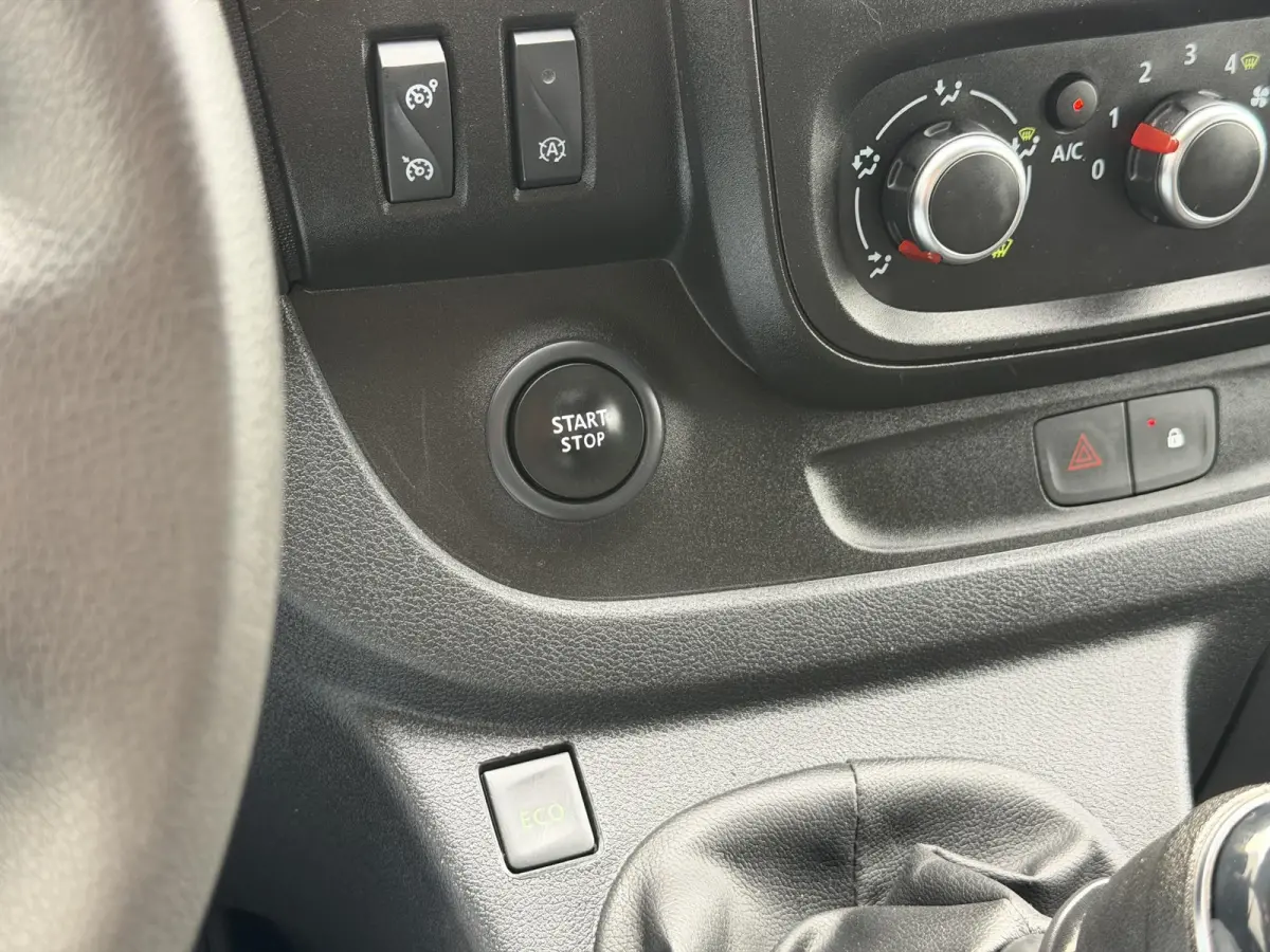 2.0 dCi 145 T30 L2H1 Comfort*CRUISE*A/C*TEL*3PERS*