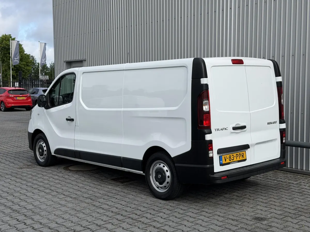 2.0 dCi 145 T30 L2H1 Comfort*CRUISE*A/C*TEL*3PERS*