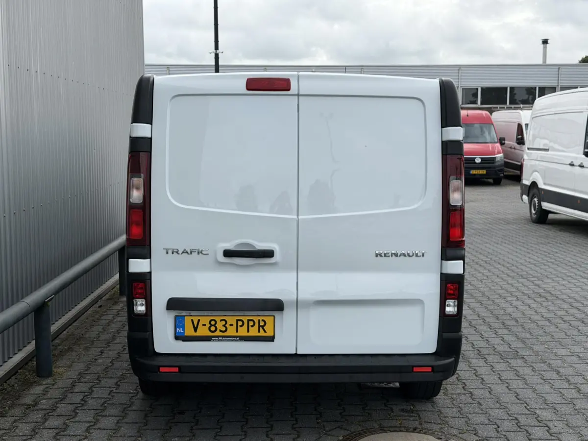 2.0 dCi 145 T30 L2H1 Comfort*CRUISE*A/C*TEL*3PERS*