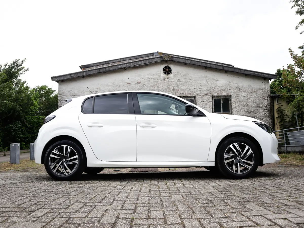 1.2 PureTech 100 Allure 1e-Eig. & Dealer-Onderh. BOVAG-Garantie. NL-Auto.