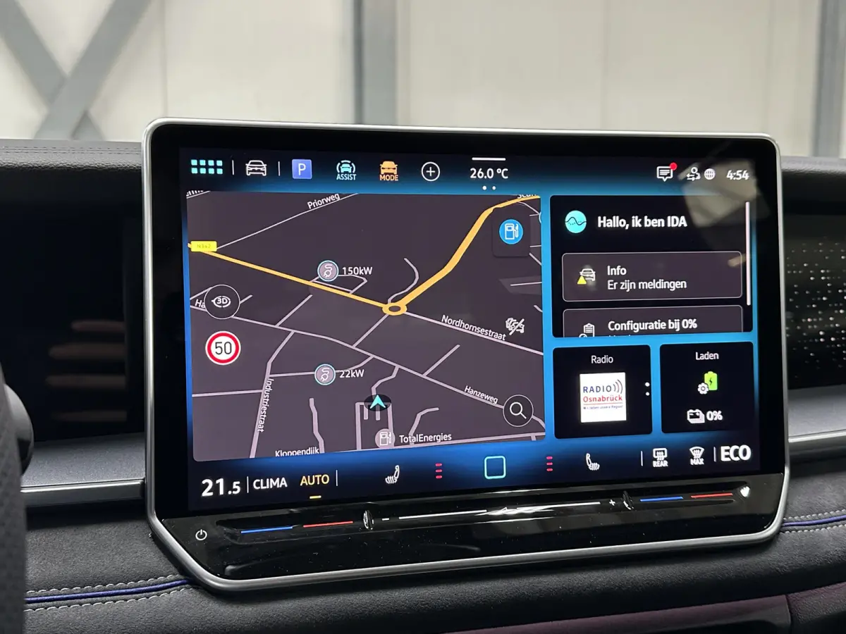 1.5 eHybrid R-Line | Trekhaak-pakket | Navigatie-pakket | Stoel- & stuurverwarming