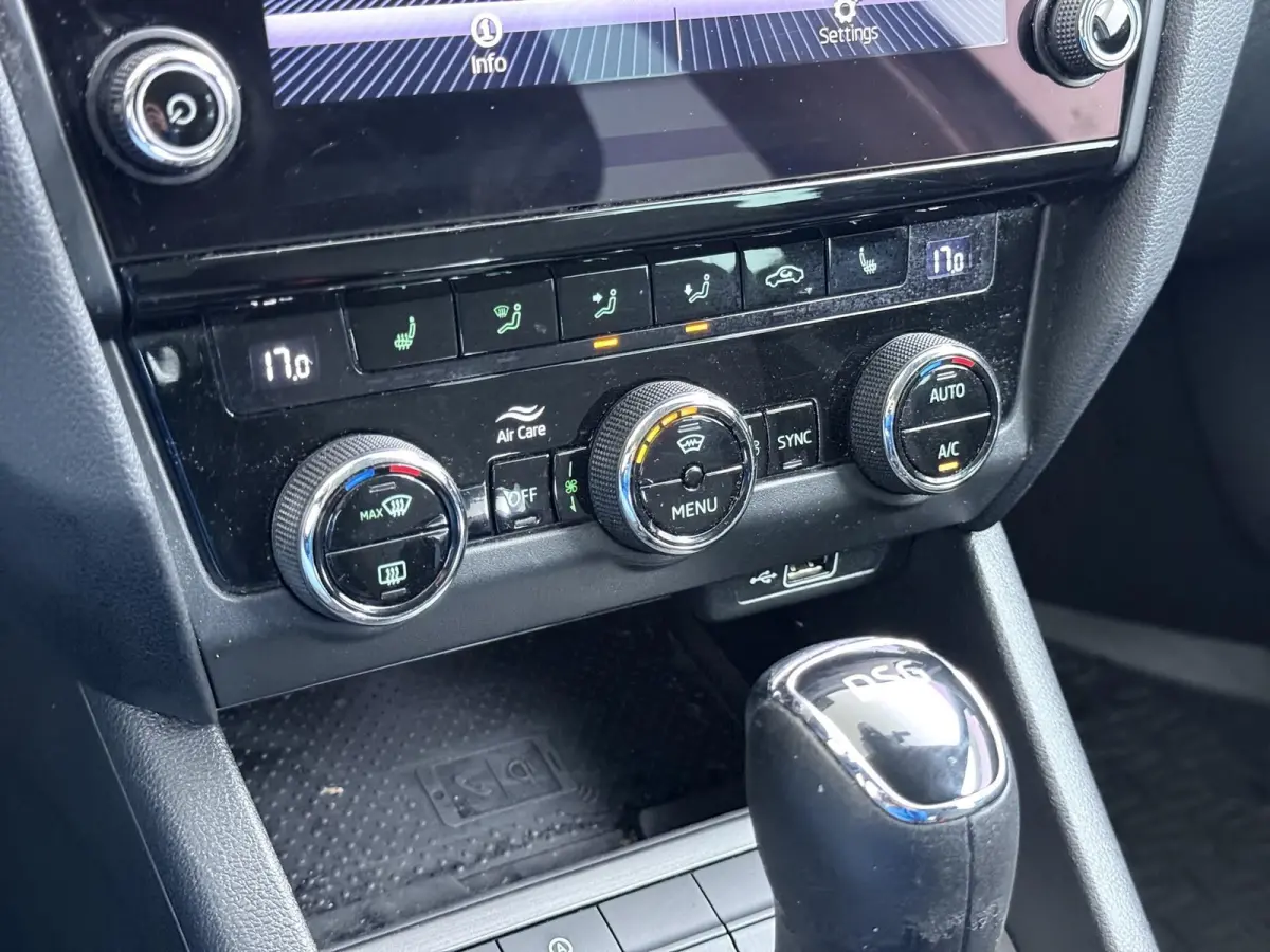 2.0 TDI Greentech Style Business TAXI
