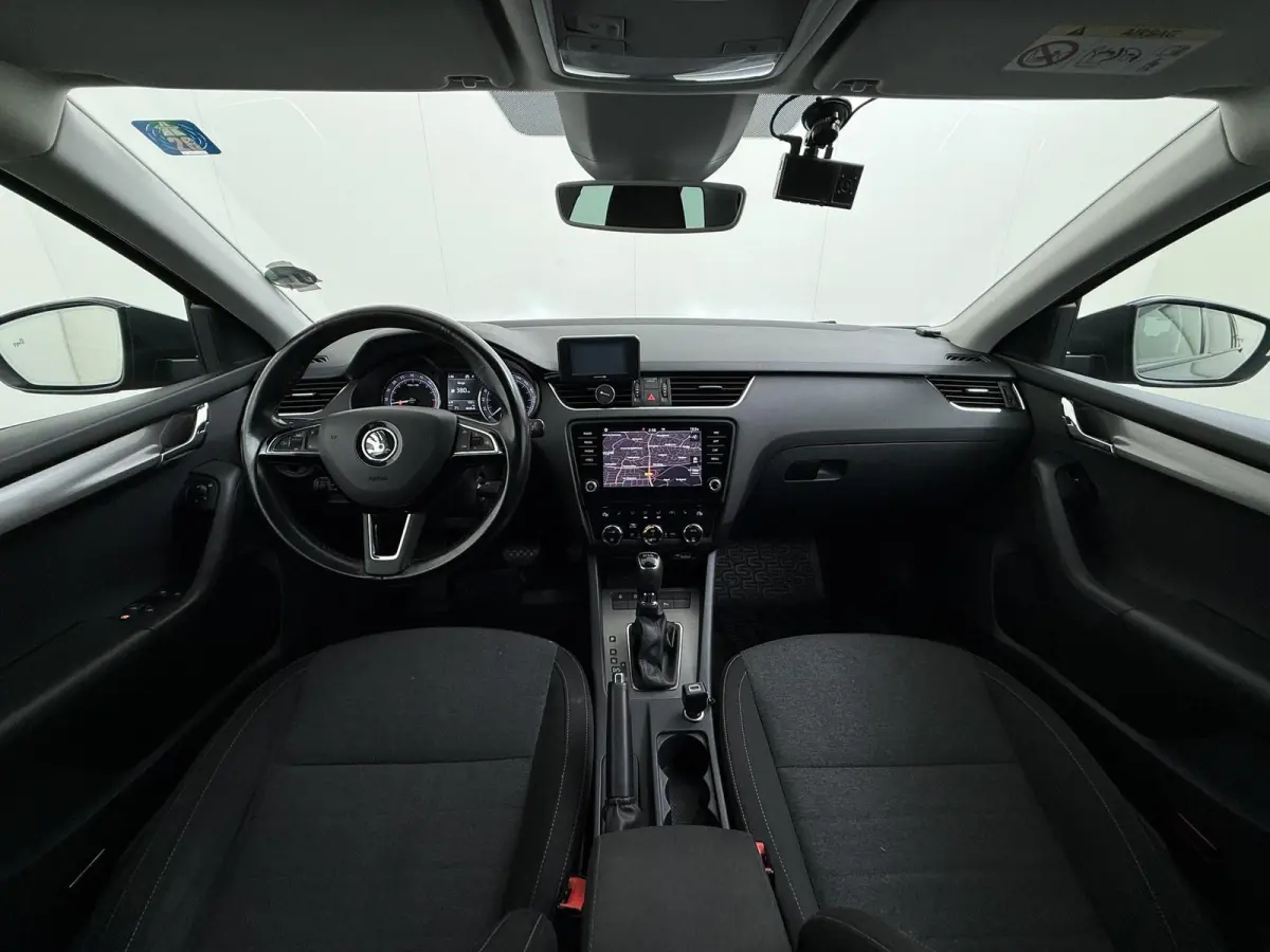 2.0 TDI Greentech Style Business TAXI