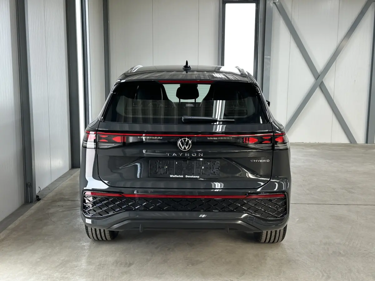 1.5 eHybrid R-Line | Trekhaak-pakket | Navigatie-pakket | Stoel- & stuurverwarming