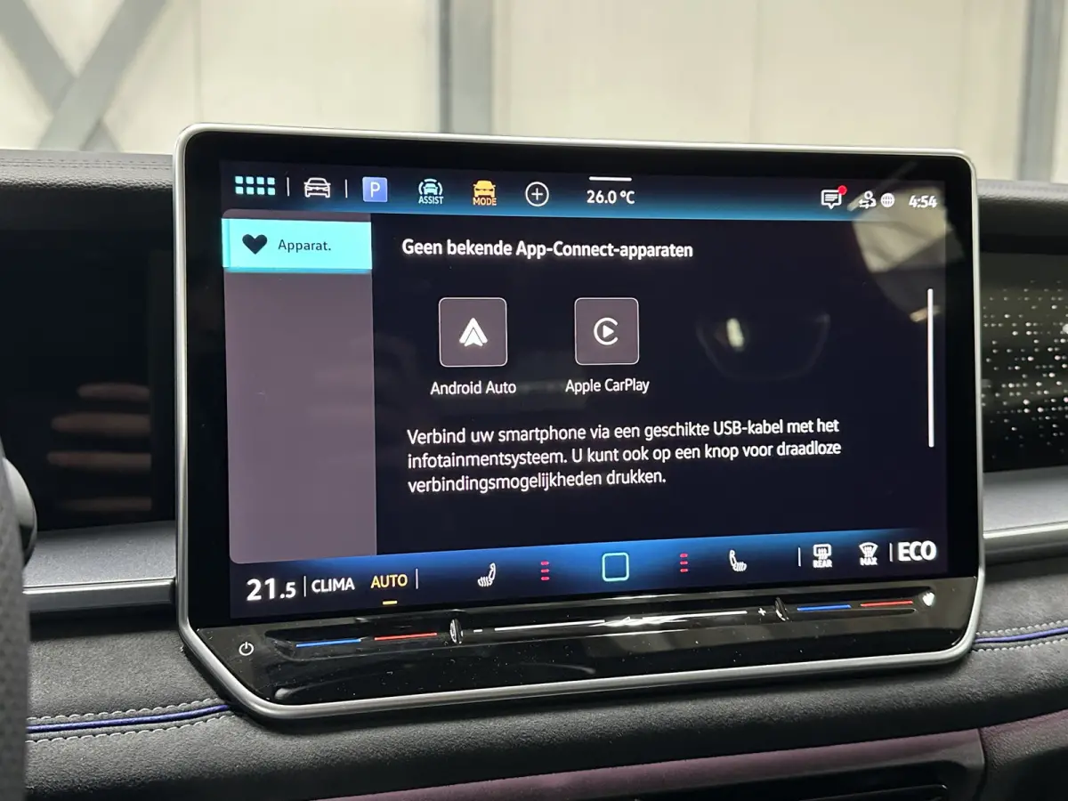 1.5 eHybrid R-Line | Trekhaak-pakket | Navigatie-pakket | Stoel- & stuurverwarming