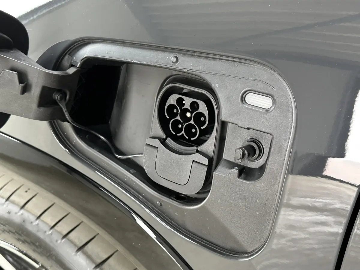 1.5 eHybrid R-Line | Trekhaak-pakket | Navigatie-pakket | Stoel- & stuurverwarming