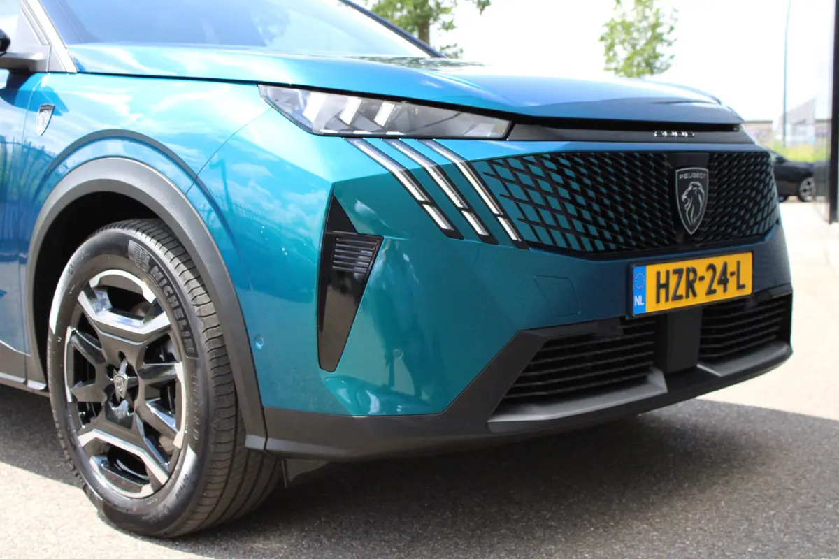 1.6 plug-in Hybrid 195pk GT | Automaat | Navigatie | Camera | Panorama/schuifdak | Luxe stoelen | Massage | 3.750km |