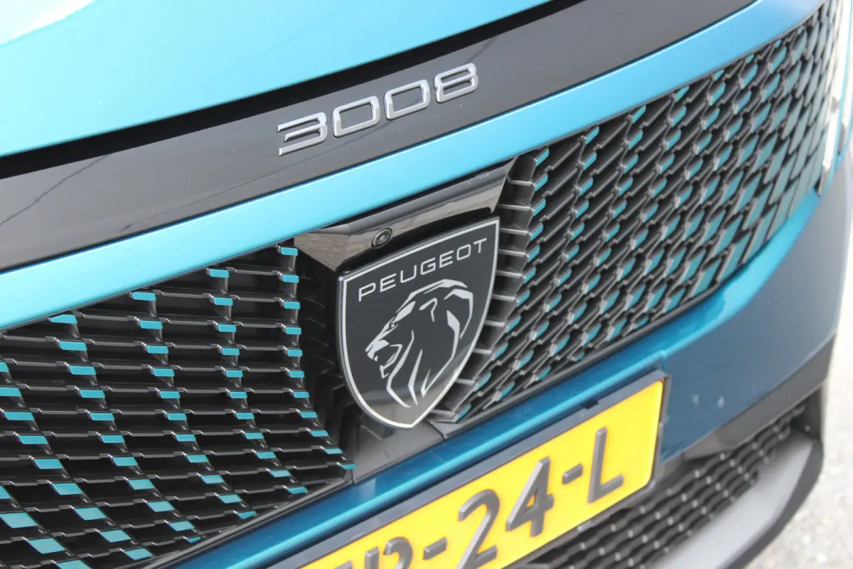 1.6 plug-in Hybrid 195pk GT | Automaat | Navigatie | Camera | Panorama/schuifdak | Luxe stoelen | Massage | 3.750km |