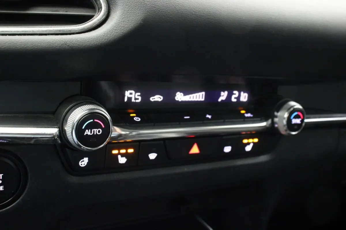 2.0 e-SkyActiv-G M Hybrid Comfort - Carplay, Camera, Leer, Headup Display, Stoelverw.