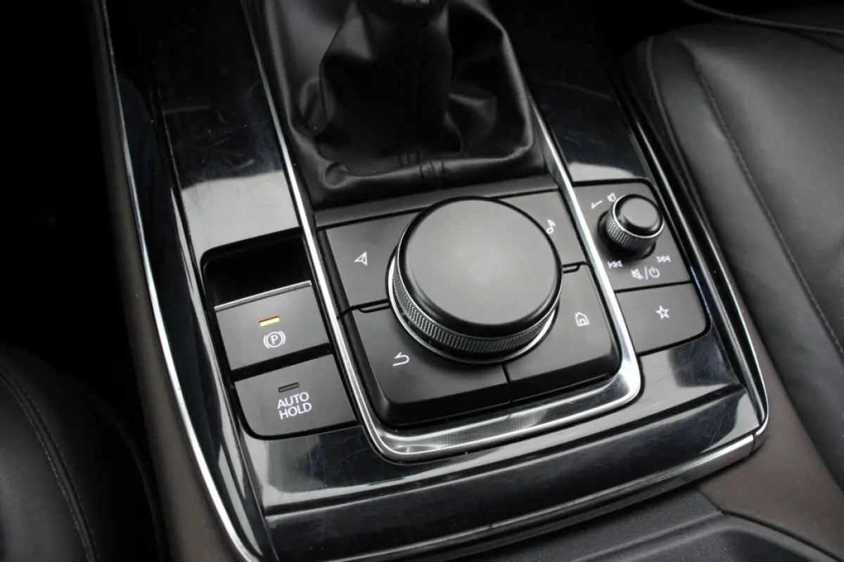 2.0 e-SkyActiv-G M Hybrid Comfort - Carplay, Camera, Leer, Headup Display, Stoelverw.