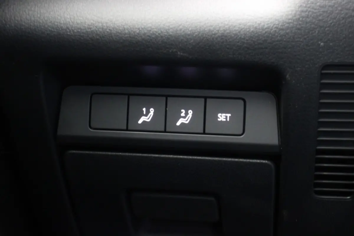 2.0 e-SkyActiv-G M Hybrid Comfort - Carplay, Camera, Leer, Headup Display, Stoelverw.
