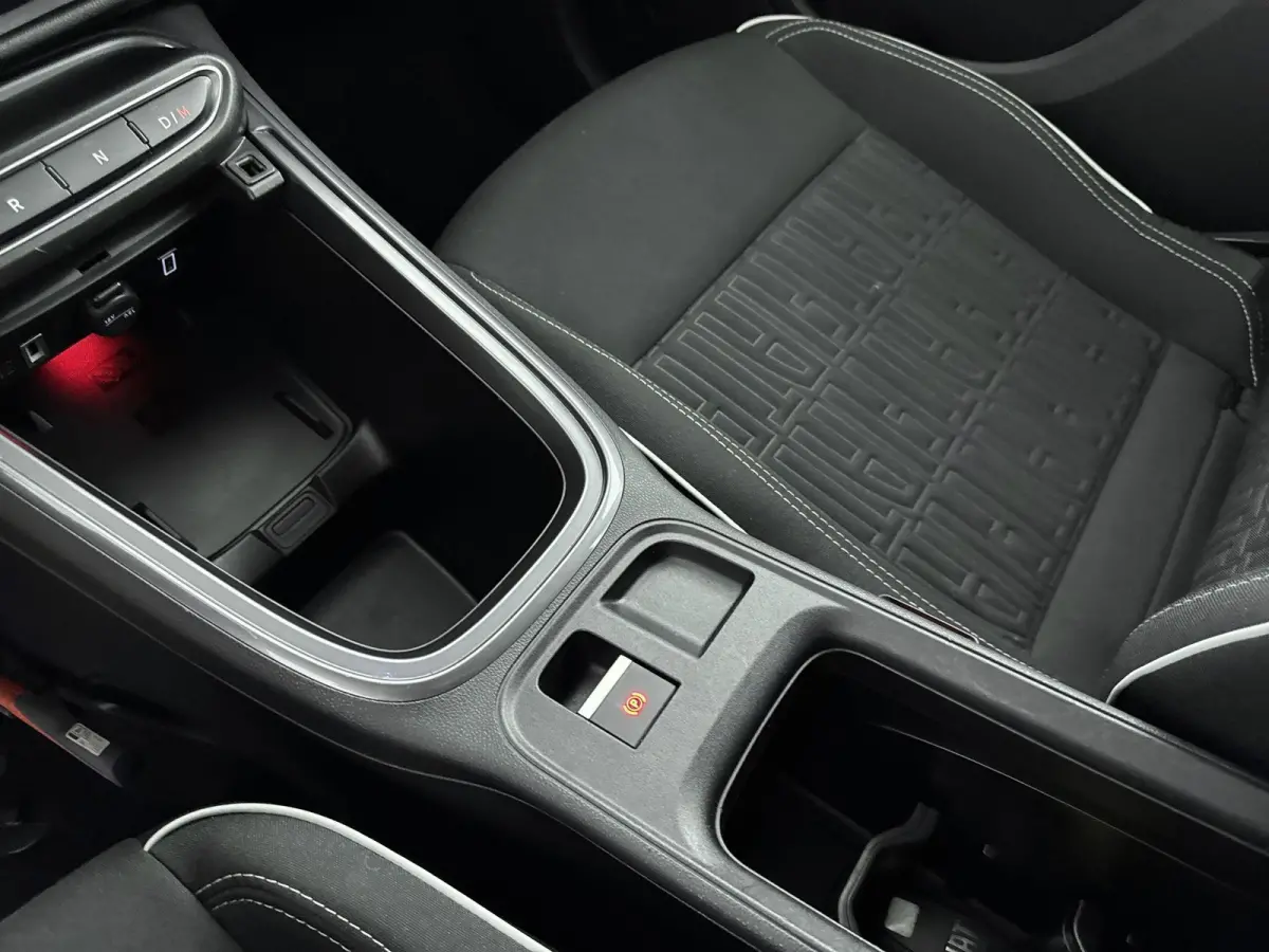 110pk Hybrid Automaat Urban | Camera | voorruitverwarming | Navigatie | Carplay