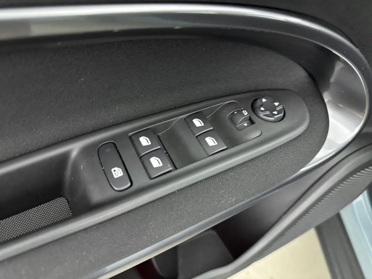 110pk Hybrid Automaat Urban | Camera | voorruitverwarming | Navigatie | Carplay