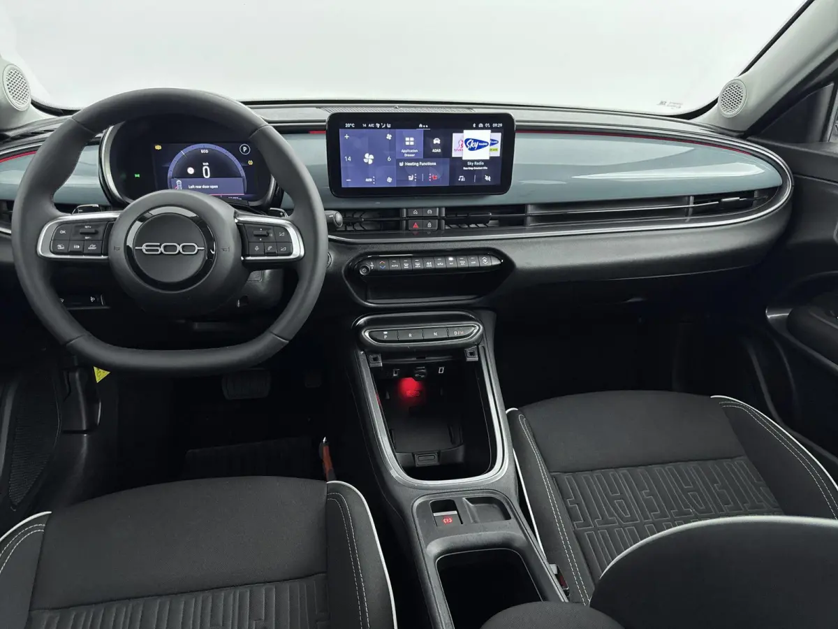 110pk Hybrid Automaat Urban | Camera | voorruitverwarming | Navigatie | Carplay