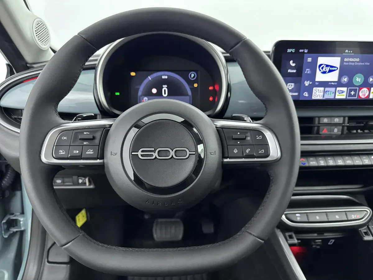 110pk Hybrid Automaat Urban | Camera | voorruitverwarming | Navigatie | Carplay