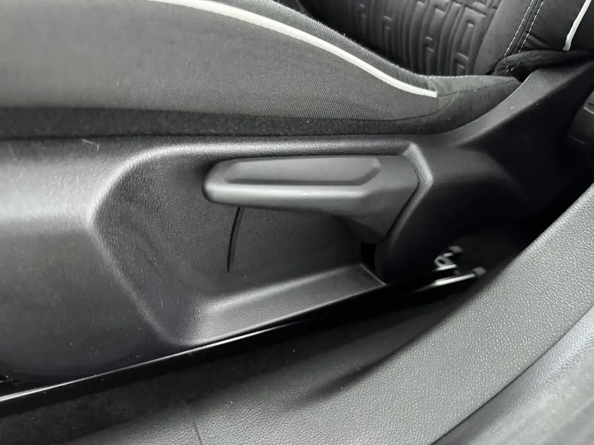 110pk Hybrid Automaat Urban | Camera | voorruitverwarming | Navigatie | Carplay